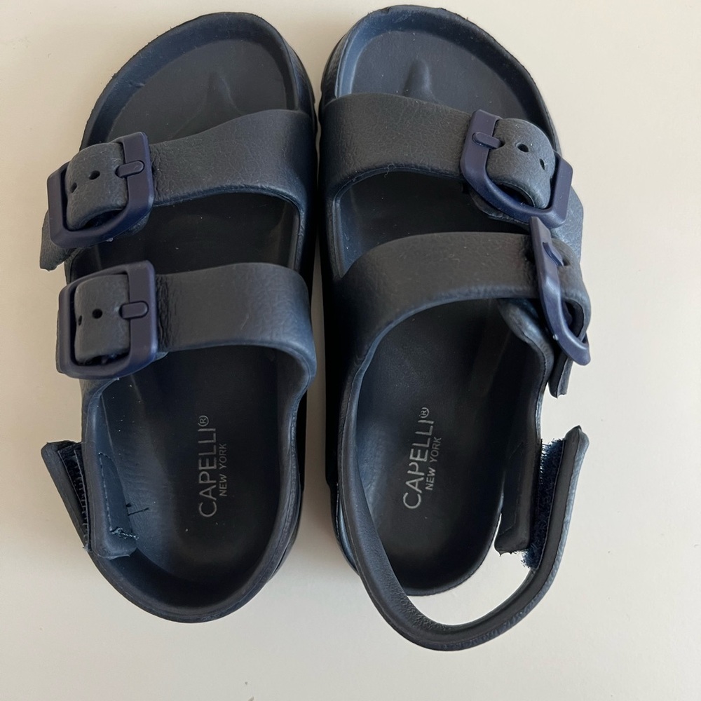 Capelli of New York Blue Sandals Comfortable Flip Flops